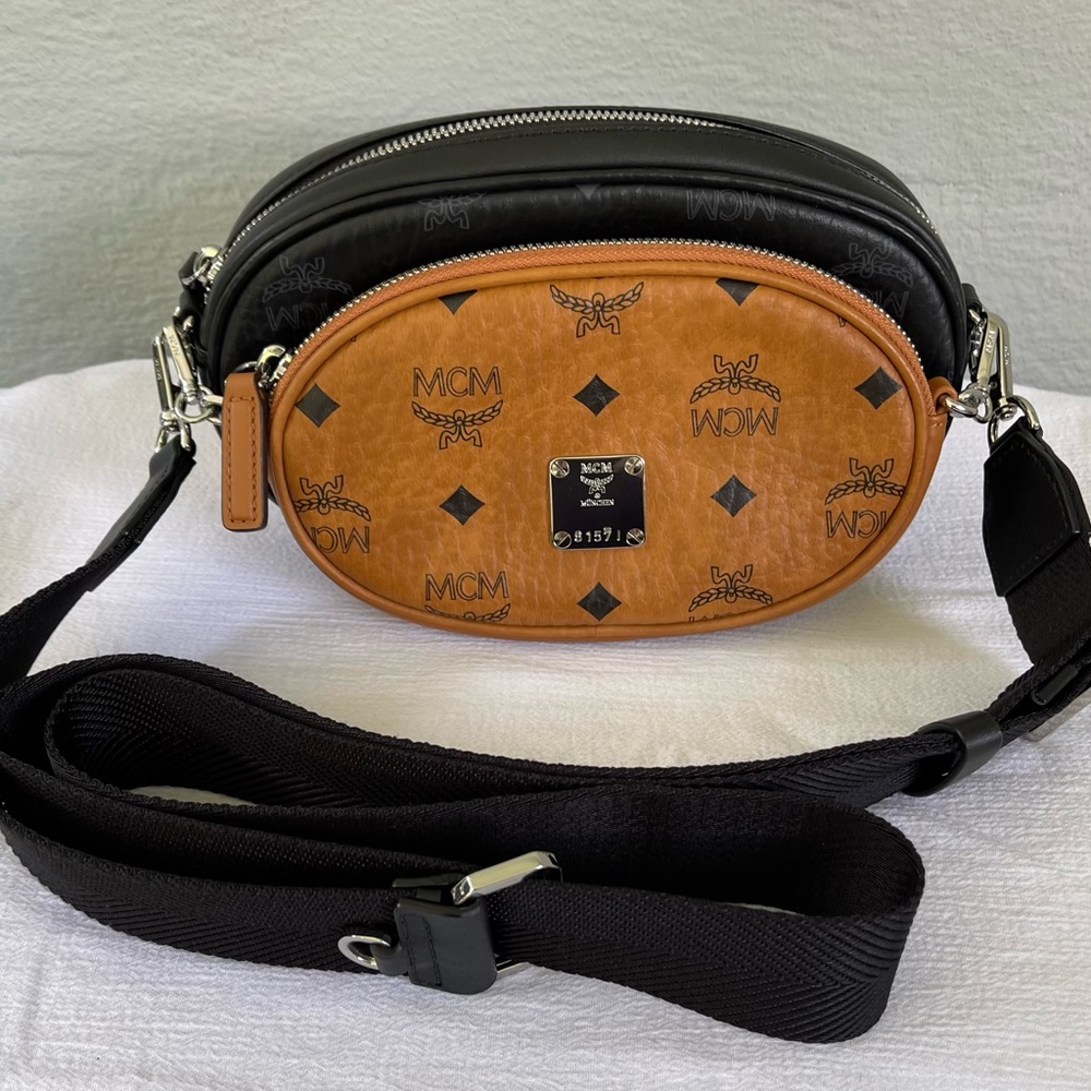 HTF $895 MCM Essential Visetos Double Pochette Crossbody Bag Cognac Black EUC